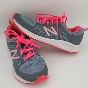 New Balance Womens Gray Fantom Fit Sneakers Size 8